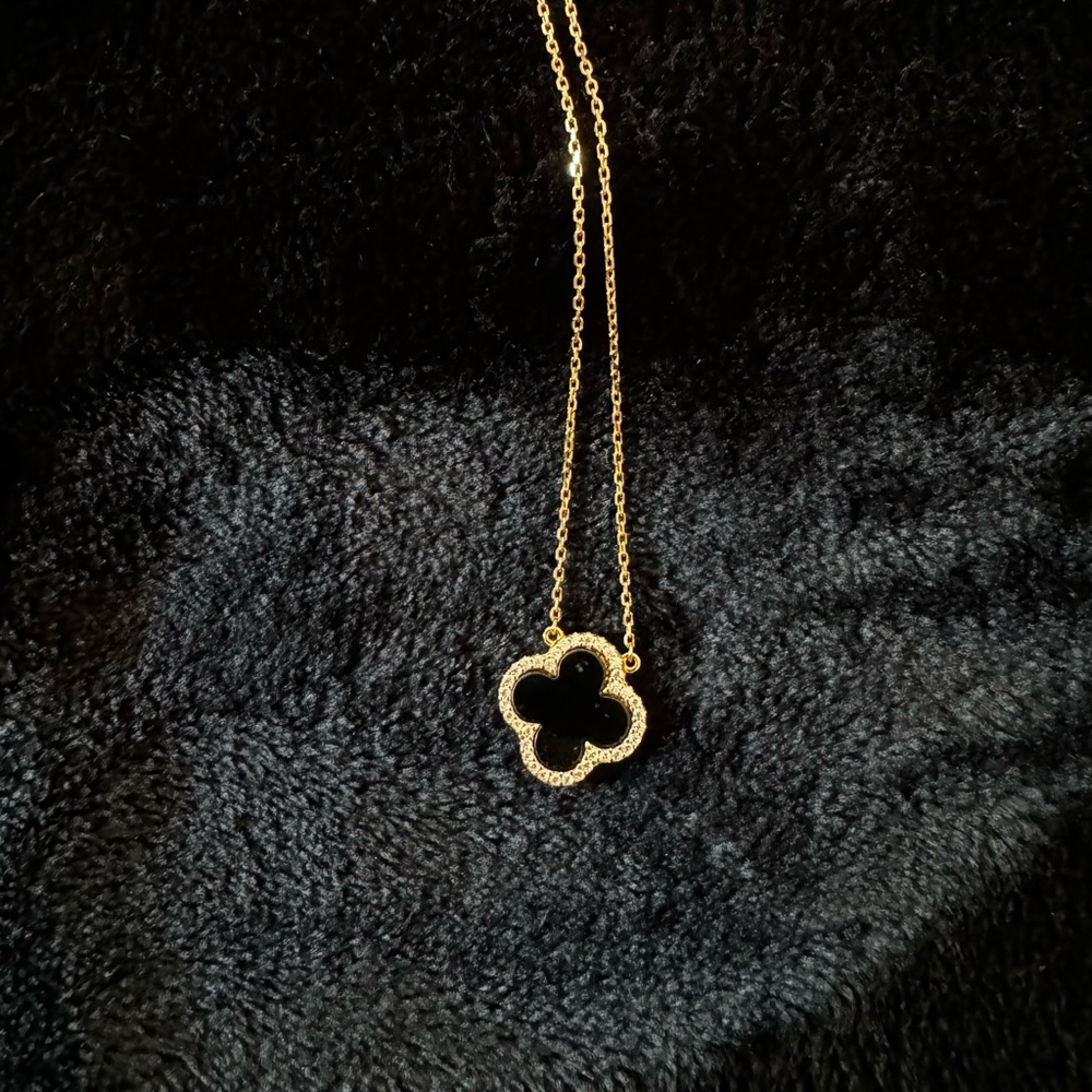 Reversible necklace four leaf clover necklace black gold and pearl